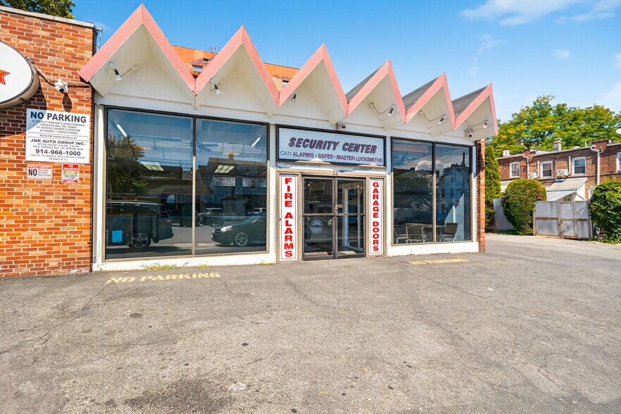 More Photos Of 22 W Lincoln Ave, Mount Vernon Freestanding For Lease