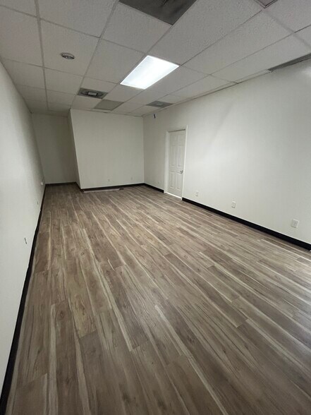 More Photos Of 8600 Westpark Dr, Houston Light Distribution For Lease