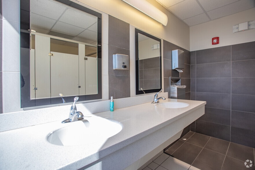 More Photos Of 291 Independence Blvd, Virginia Beach Office For Lease