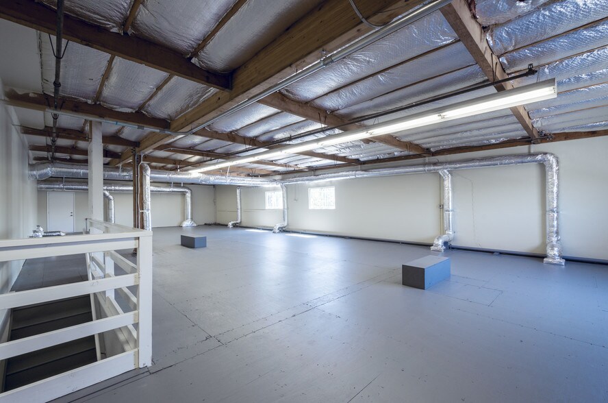 More Photos Of 901 Shasta St, Redwood City Warehouse For Lease
