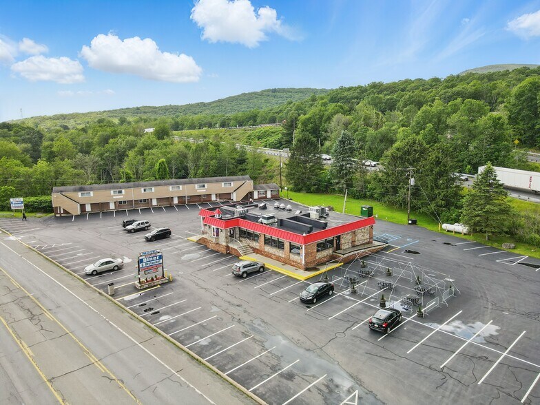 Primary Photo Of 2576 Route 611, Scotrun Restaurant For Sale
