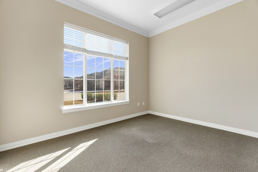 More Photos Of 8951 Collin McKinney Pky, McKinney Unknown For Lease