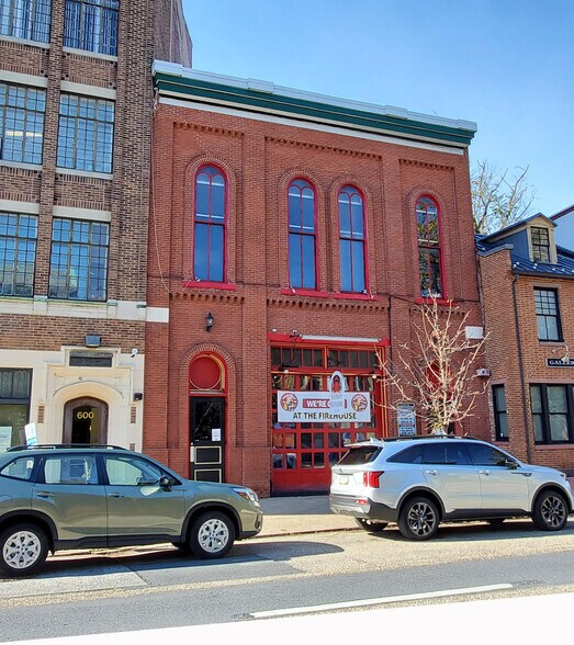 More Photos Of 606 N 2nd St, Harrisburg Restaurant For Sale
