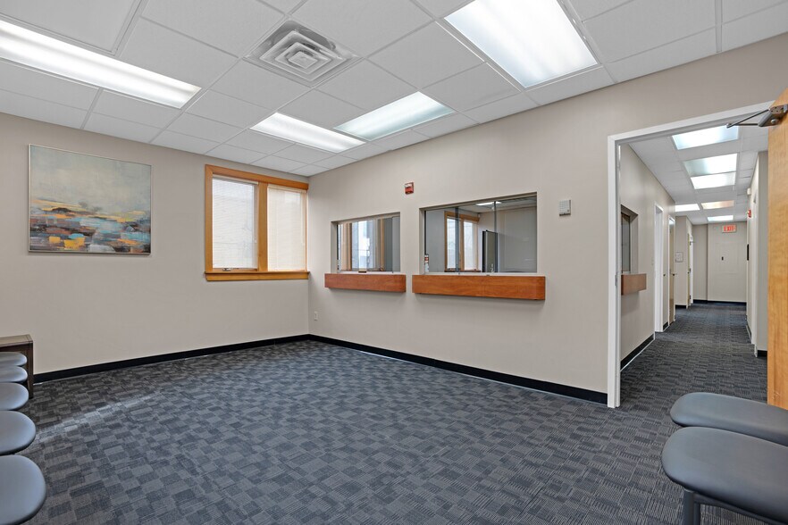 More Photos Of 1740 Oak Tree Rd, Edison Medical For Lease