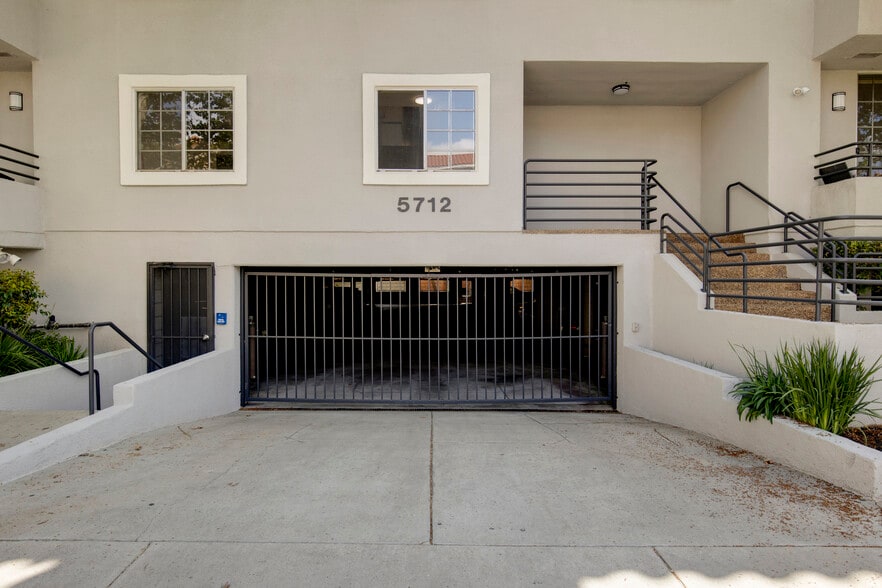 More Photos Of 5712 Camellia Ave, North Hollywood Apartments For Sale