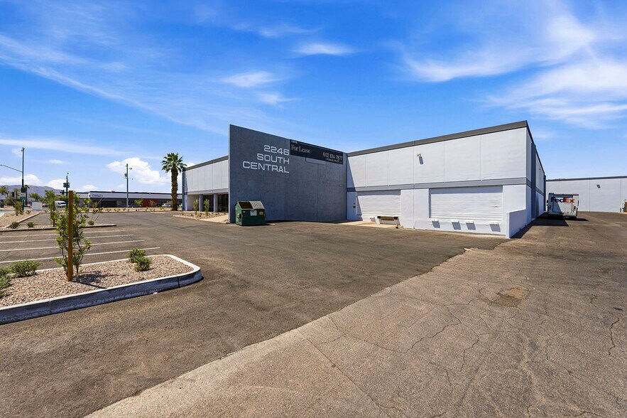 More Photos Of 2246 S Central Ave, Phoenix Distribution For Lease