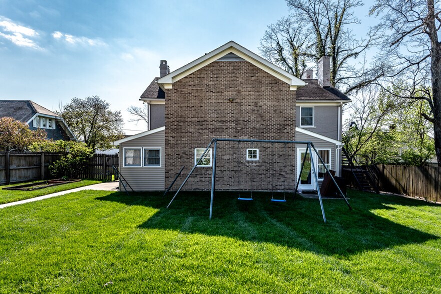 More Photos Of 129 N Main St, Waynesville Specialty For Sale