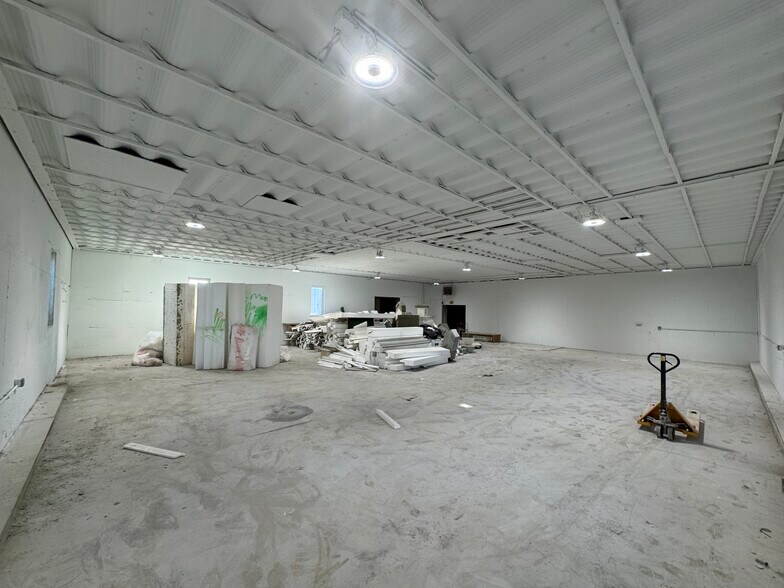 More Photos Of 19 Lemon St, Stowe Warehouse For Sale