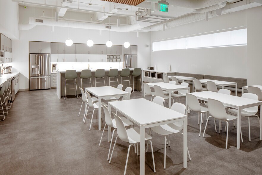 More Photos Of 630 SW 5th Ave, Portland Loft Creative Space For Lease