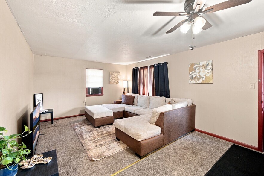 More Photos Of 2006 E 7th St, Pueblo Multifamily For Sale
