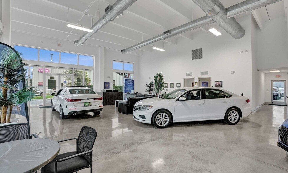 More Photos Of 8470 NW 58th St, Doral Auto Dealership For Sale