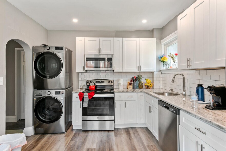 More Photos Of 95 Nutt Rd, Phoenixville Restaurant For Sale