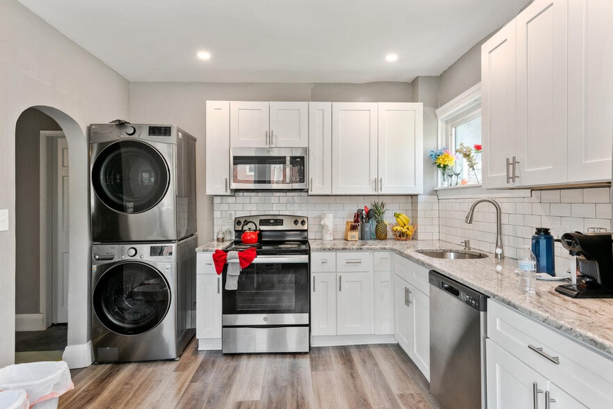 More Photos Of 95 Nutt Rd, Phoenixville Restaurant For Sale