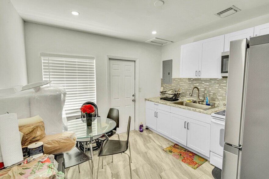 More Photos Of 41 William Rd, West Park Freestanding For Sale