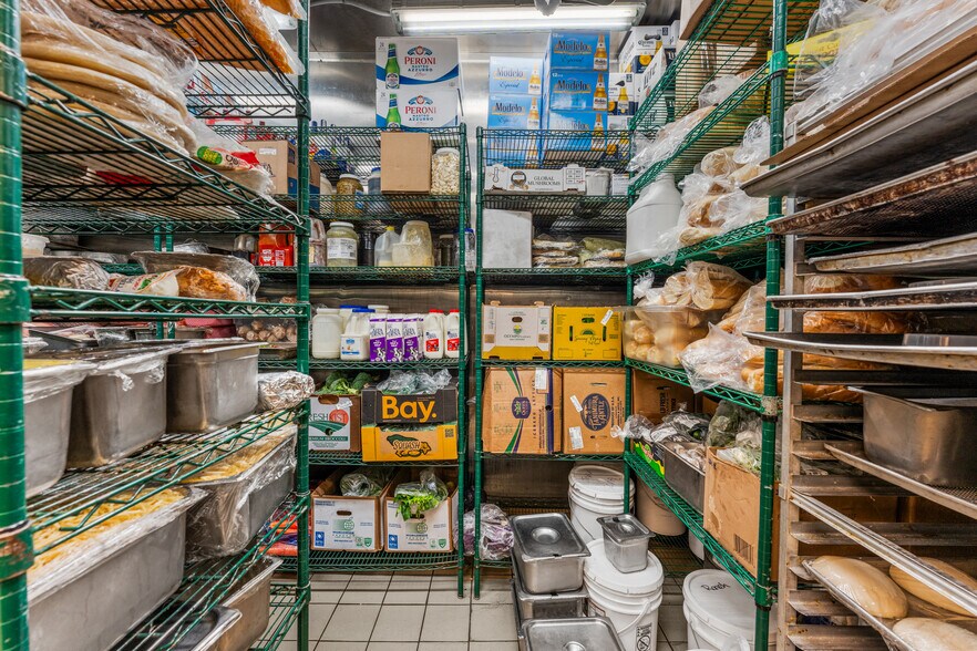 More Photos Of 73155 Highway 111, Palm Desert Restaurant For Sale