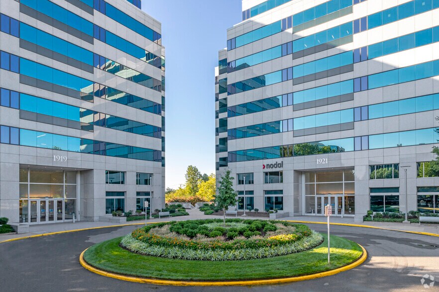 More Photos Of 1919-1921 Gallows Rd, Vienna Unknown For Sale