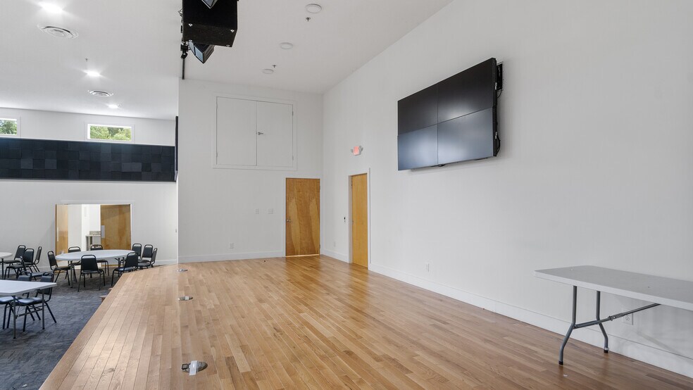 More Photos Of 235 N Mosby Ave, Littleton Restaurant For Sale