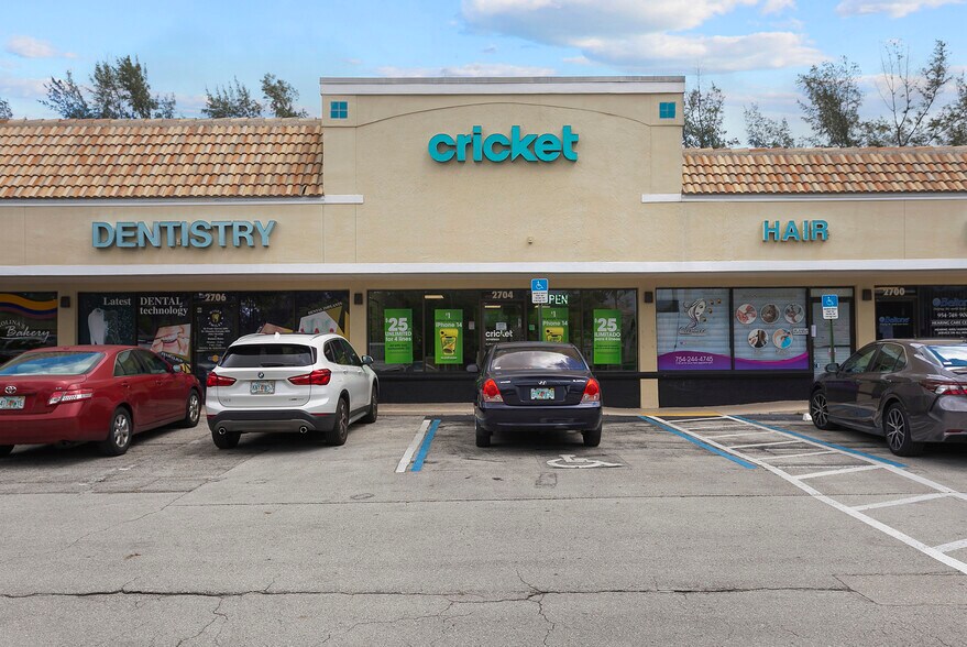 More Photos Of 2750-2784 N University Dr, Sunrise Unknown For Lease