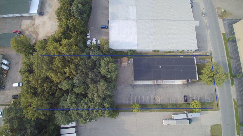 More Photos Of 2635 Hemstock St, La Crosse Office For Lease