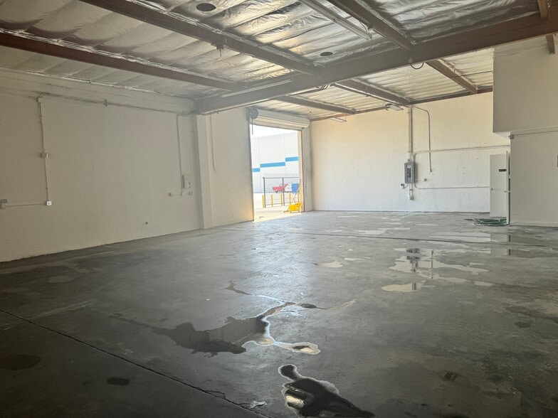 More Photos Of 201-225 N Palomares St, Pomona Warehouse For Lease