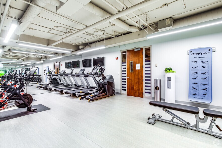 More Photos Of 701 S Xenia Ave, Golden Valley Office For Lease