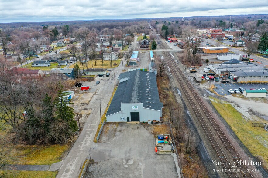 More Photos Of 505 Grant Ave, Chesterton Distribution For Sale