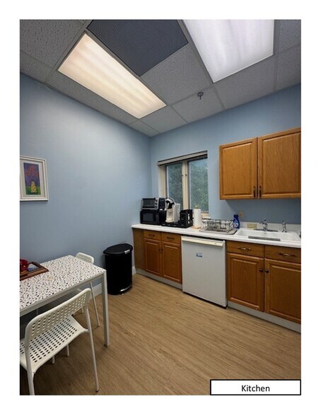 More Photos Of 160 S Livingston Ave, Livingston Office For Lease