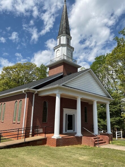Primary Photo Of 291 Klondike Rd, State Road Religious Facility For Sale