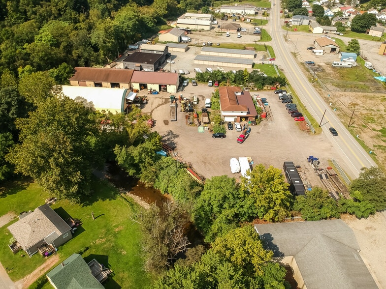 More Photos Of 740 Greensburg Rd, New Kensington Warehouse For Lease