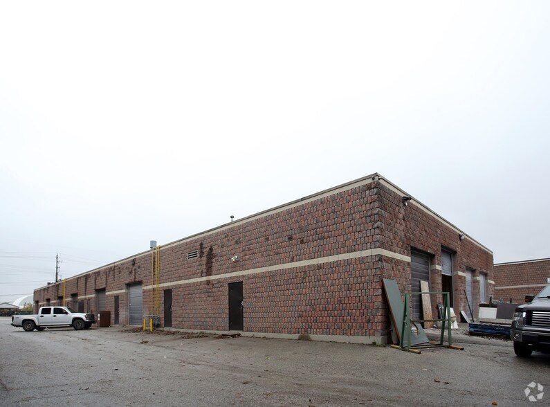 More Photos Of 63-65 Clarke Rd, London Showroom For Lease