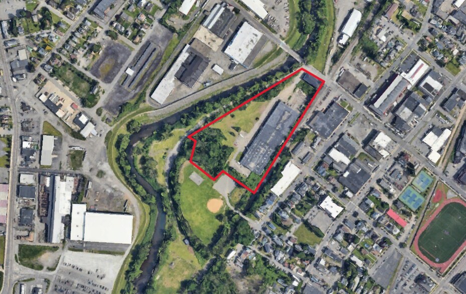 More Photos Of 40 Poplar St, Scranton Warehouse For Lease