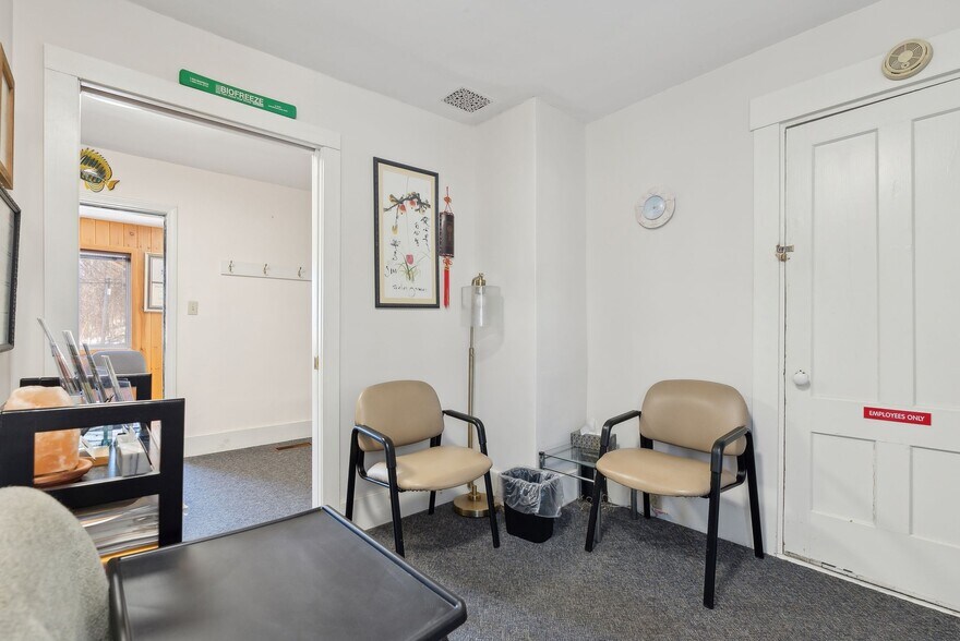 More Photos Of 287 E Main St, Dover-Foxcroft Medical For Sale