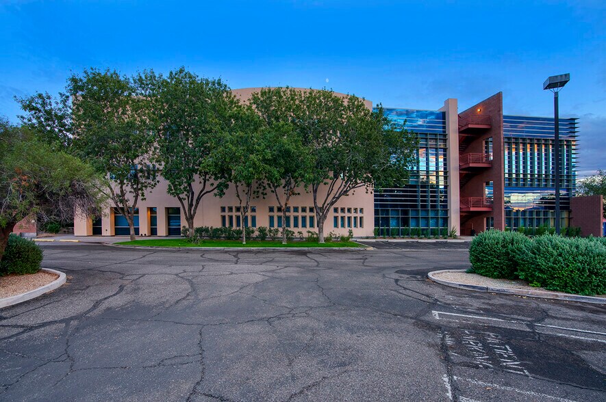 More Photos Of 14420 W Meeker Blvd, Sun City West Unknown For Lease