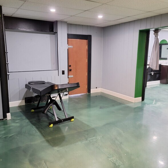 More Photos Of 11501-11507 W Colfax Ave, Lakewood Freestanding For Sale