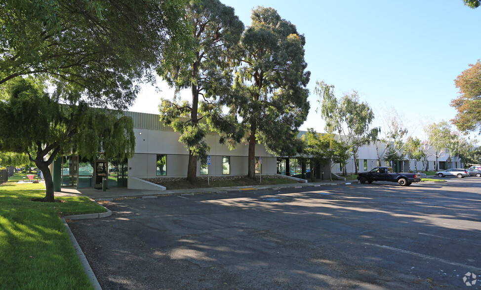 Primary Photo Of 6805 Sierra Ct, Dublin Research And Development For Lease