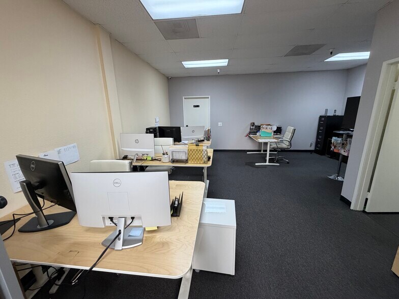 More Photos Of 717 Brea Canyon Rd, Walnut Warehouse For Lease