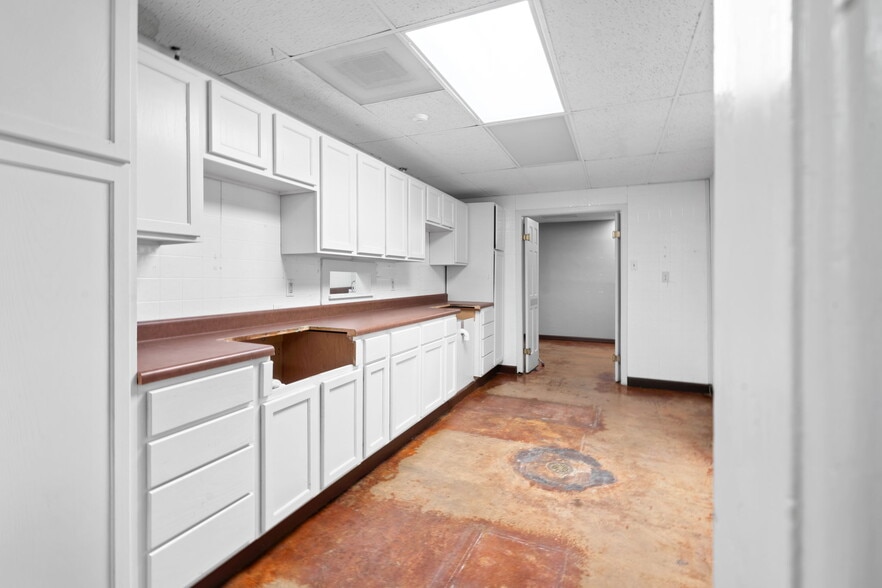 More Photos Of 5620 Rowlett Rd, Rowlett Veterinarian Kennel For Sale