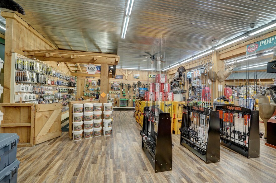 More Photos Of 7281 S State Rd, Goodrich Freestanding For Sale