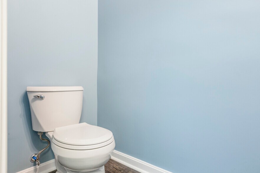 More Photos Of 3044 Breckenridge Ln, Louisville Office Residential For Sale