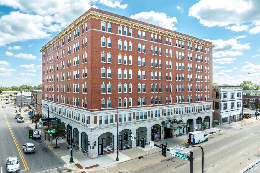 Primary Photo Of 209 W 5th St, Waterloo Apartments For Lease