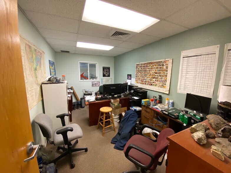 More Photos Of 3030-3040 S Vallejo St, Englewood Warehouse For Sale