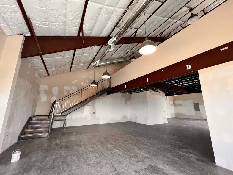 More Photos Of 1300 Rufina Cir, Santa Fe Office For Lease