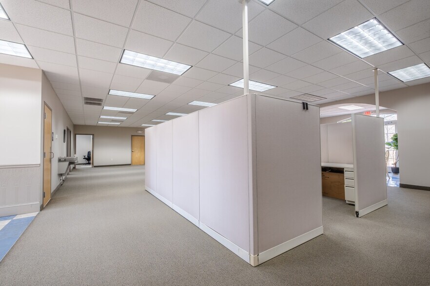 More Photos Of 7261 Burlington Rd, Whitsett Office For Sale