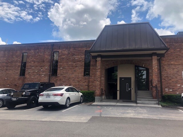 More Photos Of 3330 Erie Ave, Cincinnati Office For Lease