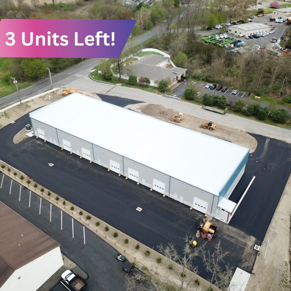 Primary Photo Of 984 Federal Rd, Brookfield Warehouse For Lease