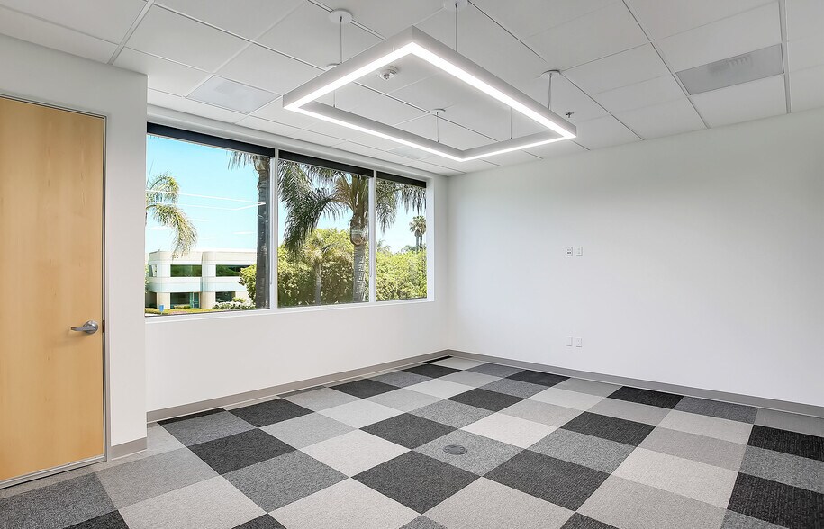 More Photos Of 125 Cremona Dr, Goleta Flex For Sale