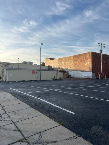 More Photos Of 1511-1517 Colley Ave, Norfolk Freestanding For Lease