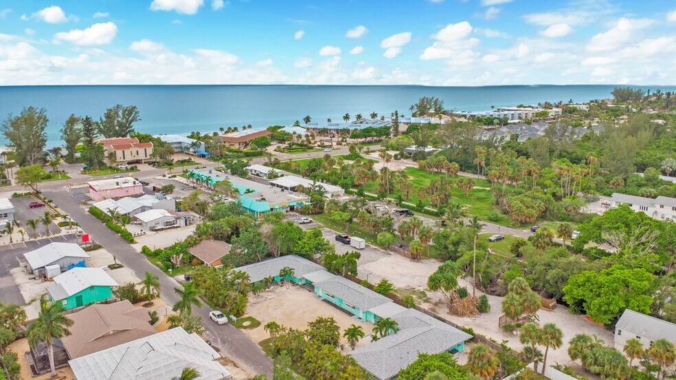 More Photos Of 571 Saint Judes Dr, Longboat Key Apartments For Sale
