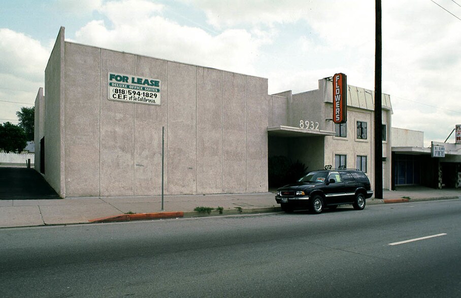 More Photos Of 8932 Reseda Blvd, Northridge Office For Lease