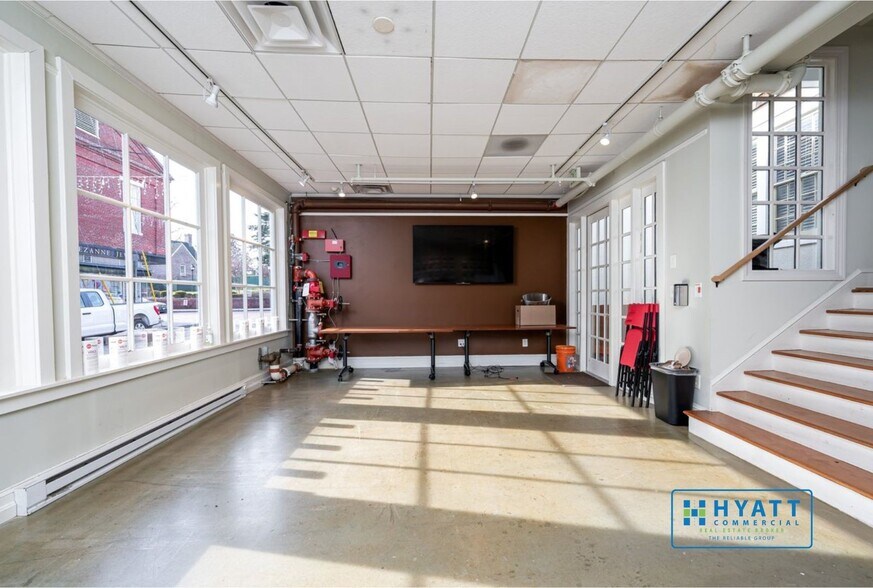 More Photos Of 86 Maryland Ave, Annapolis Office For Lease